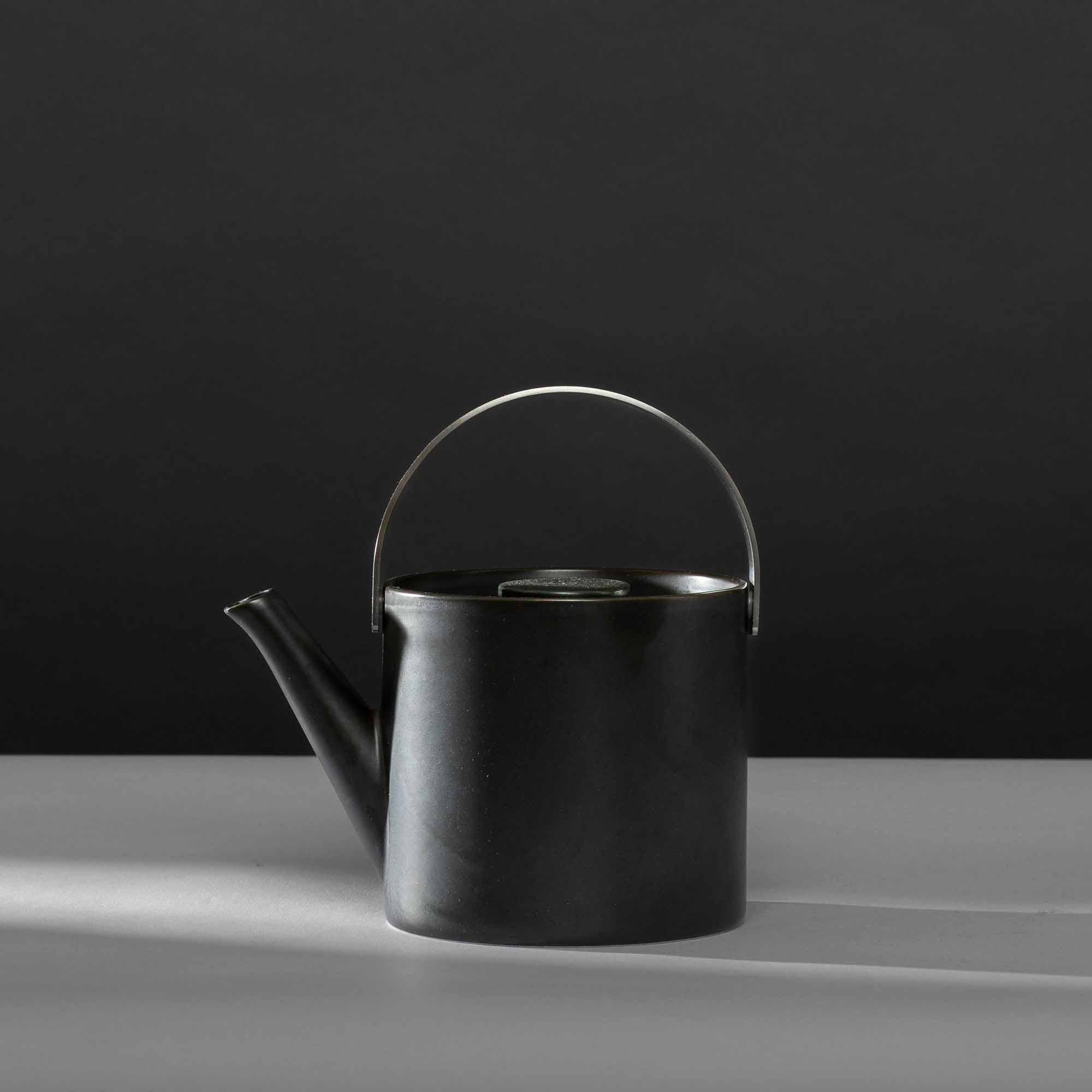 Teapot with Strainer Porcelain Teapot graphite