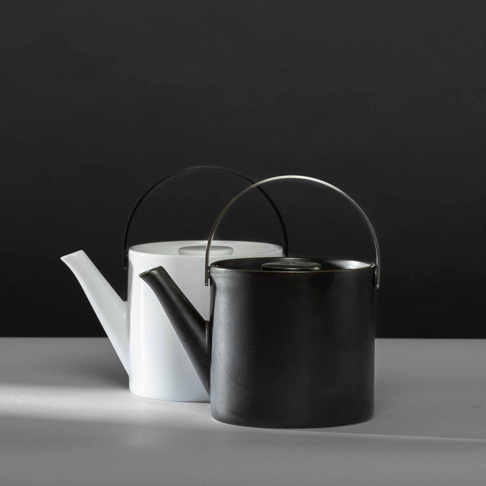 Teapot with Strainer Porcelain Teapot graphite